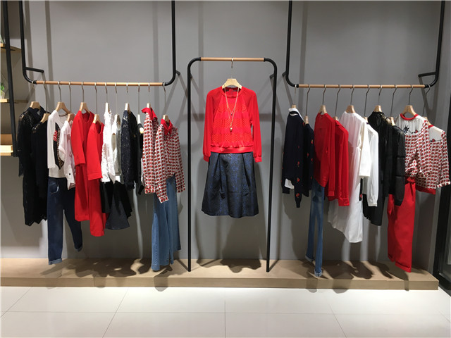 湯家橋?qū)Ｙu(mài)店