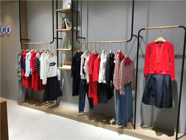 湯家橋?qū)Ｙu(mài)店